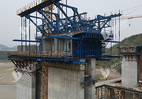 صندوق واحد، زنزانتان مزدوجتان