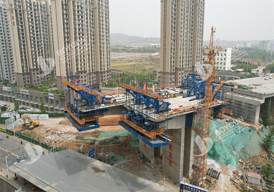 النقاط الفنية الرئيسية لبناء نموذج الرافعة المسافر في بناء الطرق والجسور البلدية