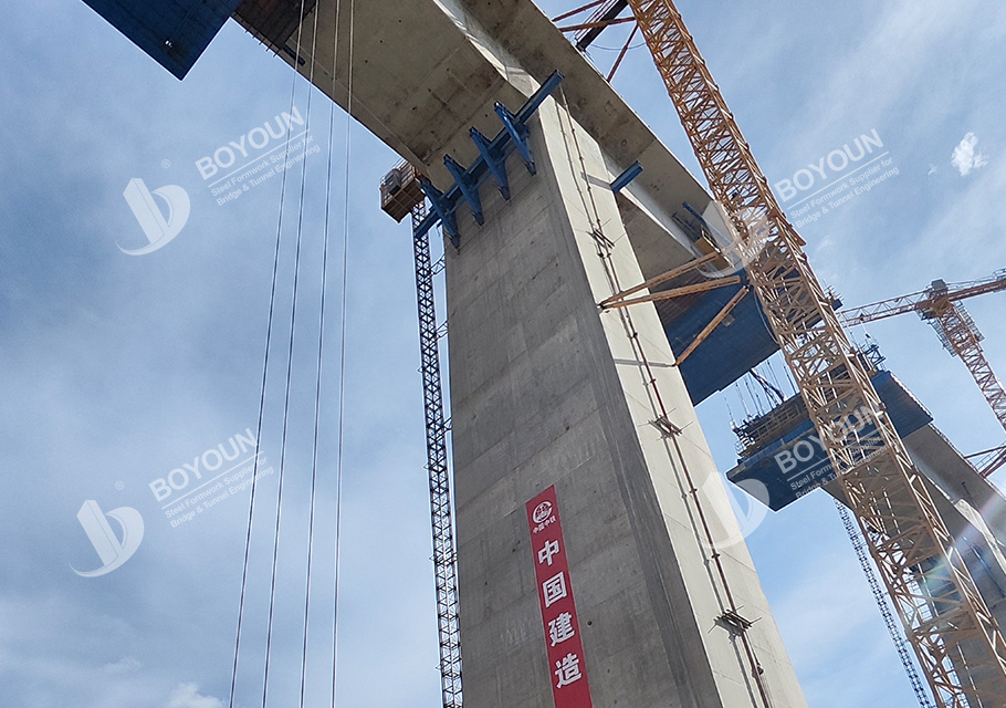 ساحة صلبة الرصيف تشكيل