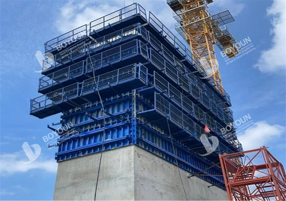 اطلع عليه بتاريخ 03 ديسمبر 2013. Configuration Principles of Bridge Pier Column Formwork
