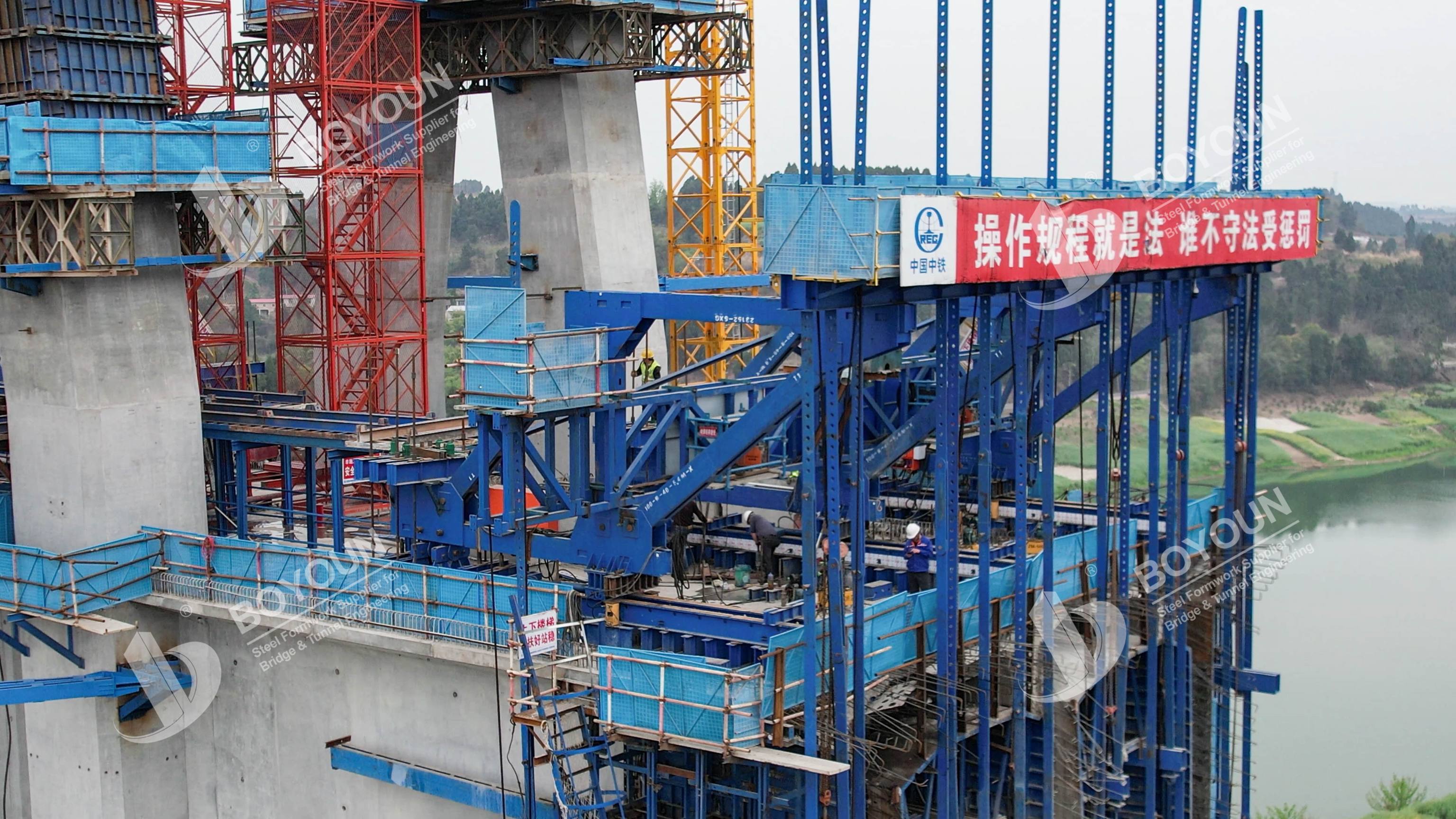 مشروع جسر تووجيانغ الضخم