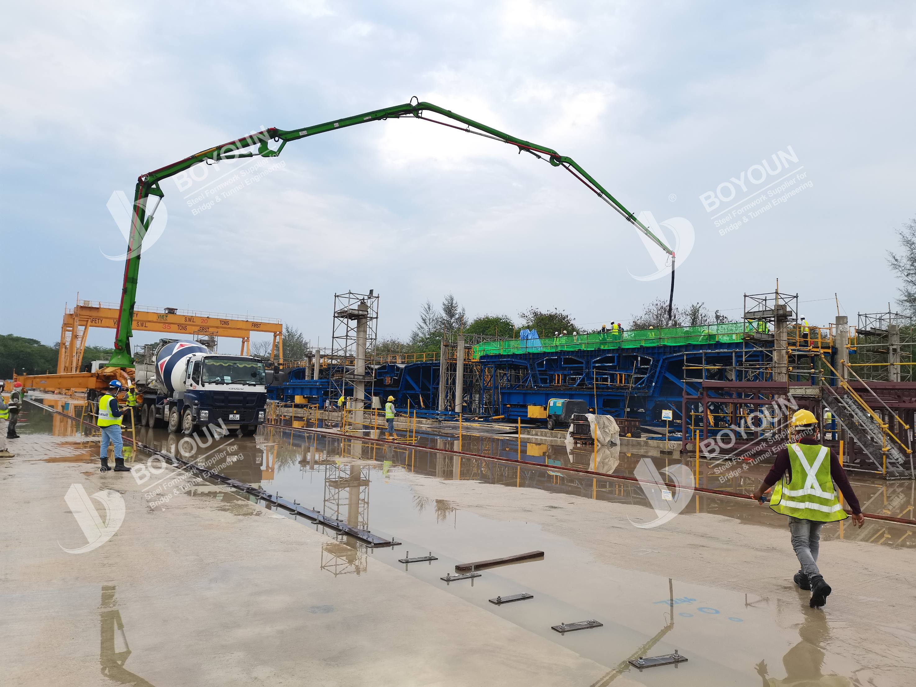 لعب مع Railway Box Girder Construction