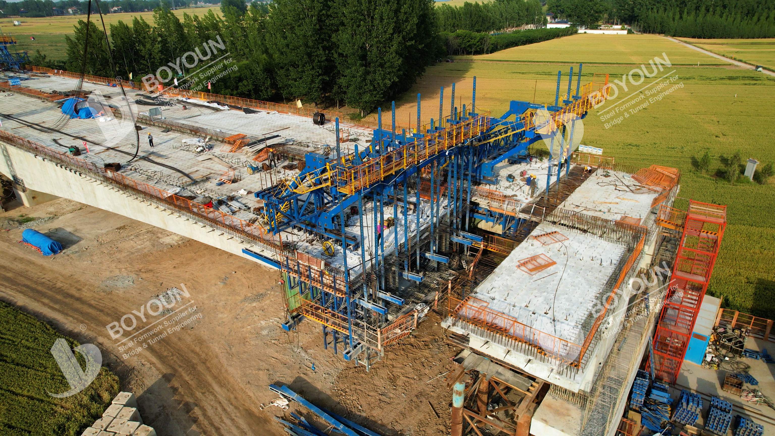 مشروع جسر القناة الرئيسي