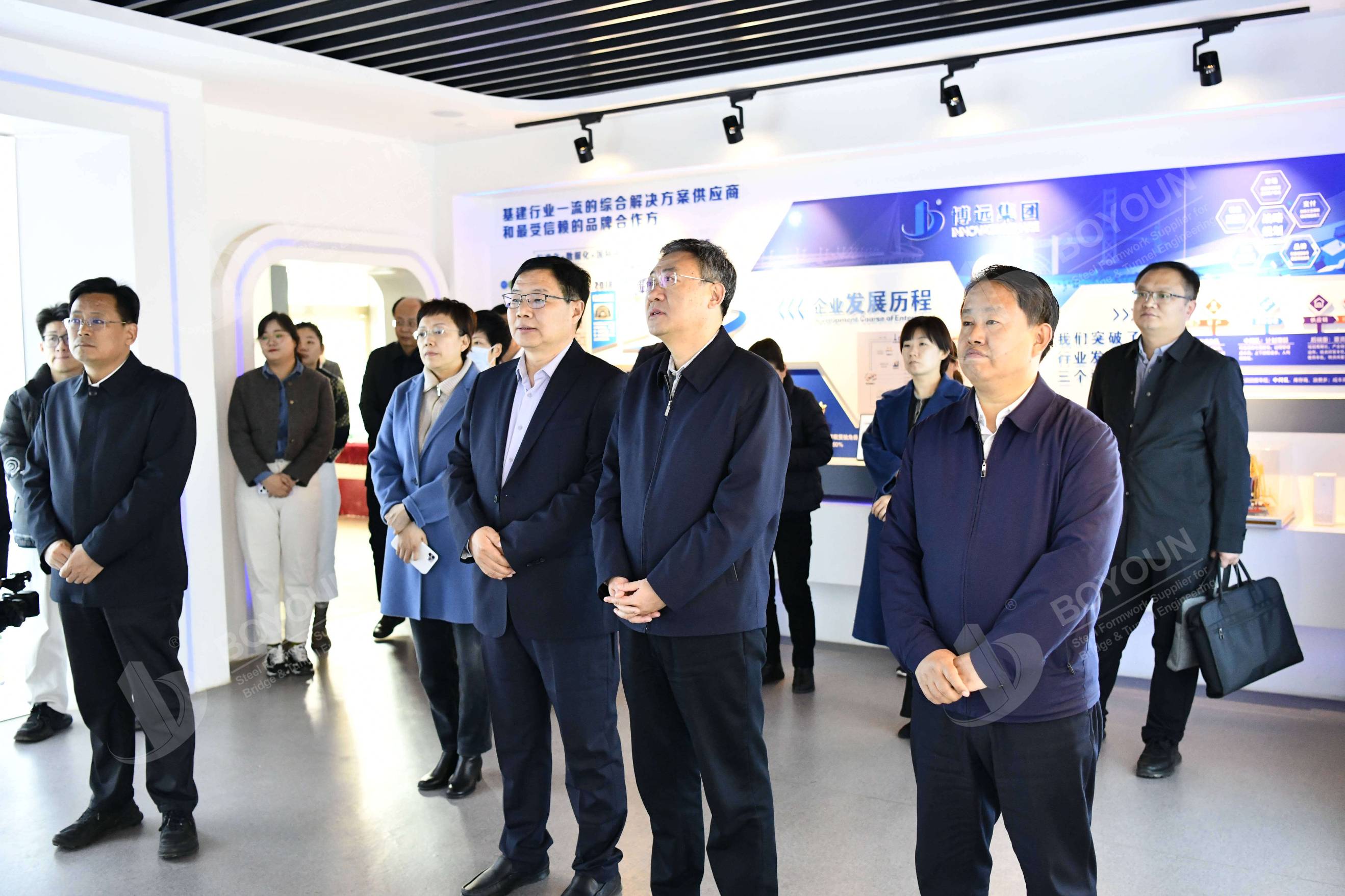 عقدت ندوة التبادل بين اتحاد شاندونغ للصناعة والتجارة والمؤسسات الخاصة بنجاح في بويون