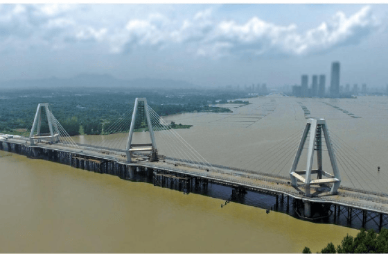 جسر الصولجان الفولاذي